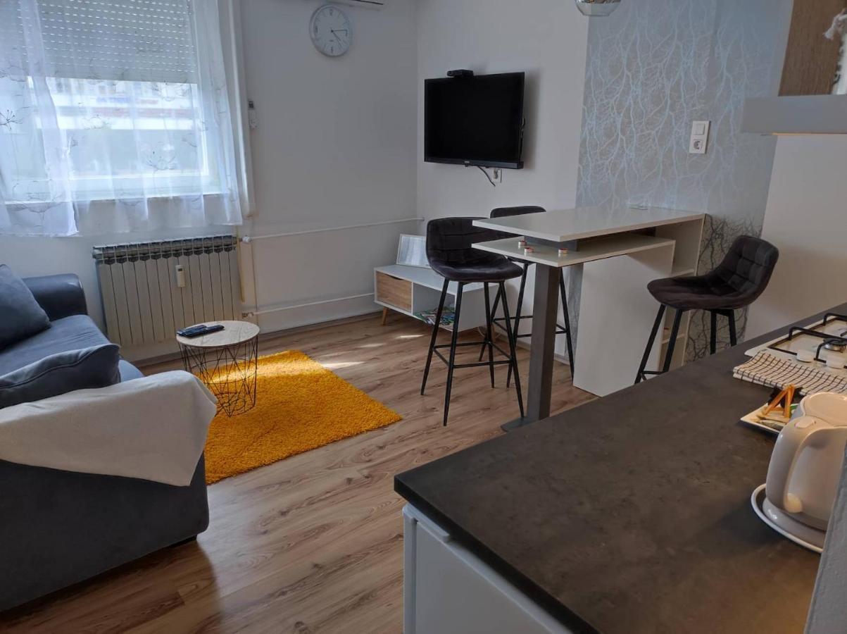 Apartman Emy Karlovac Extérieur photo
